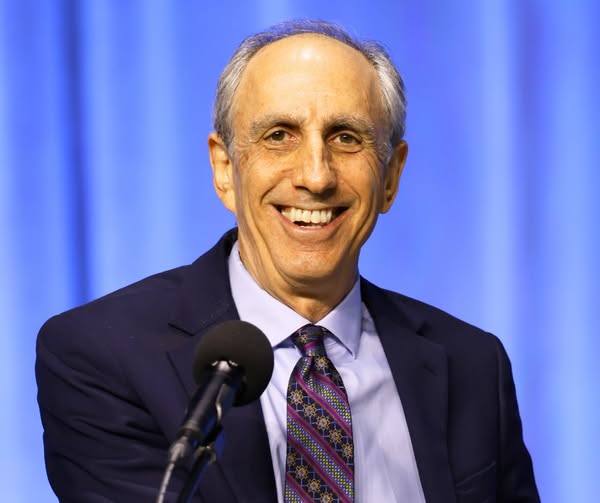 Sri Doug Kunin, MAHANTA, �ij�c� ECK Mistr